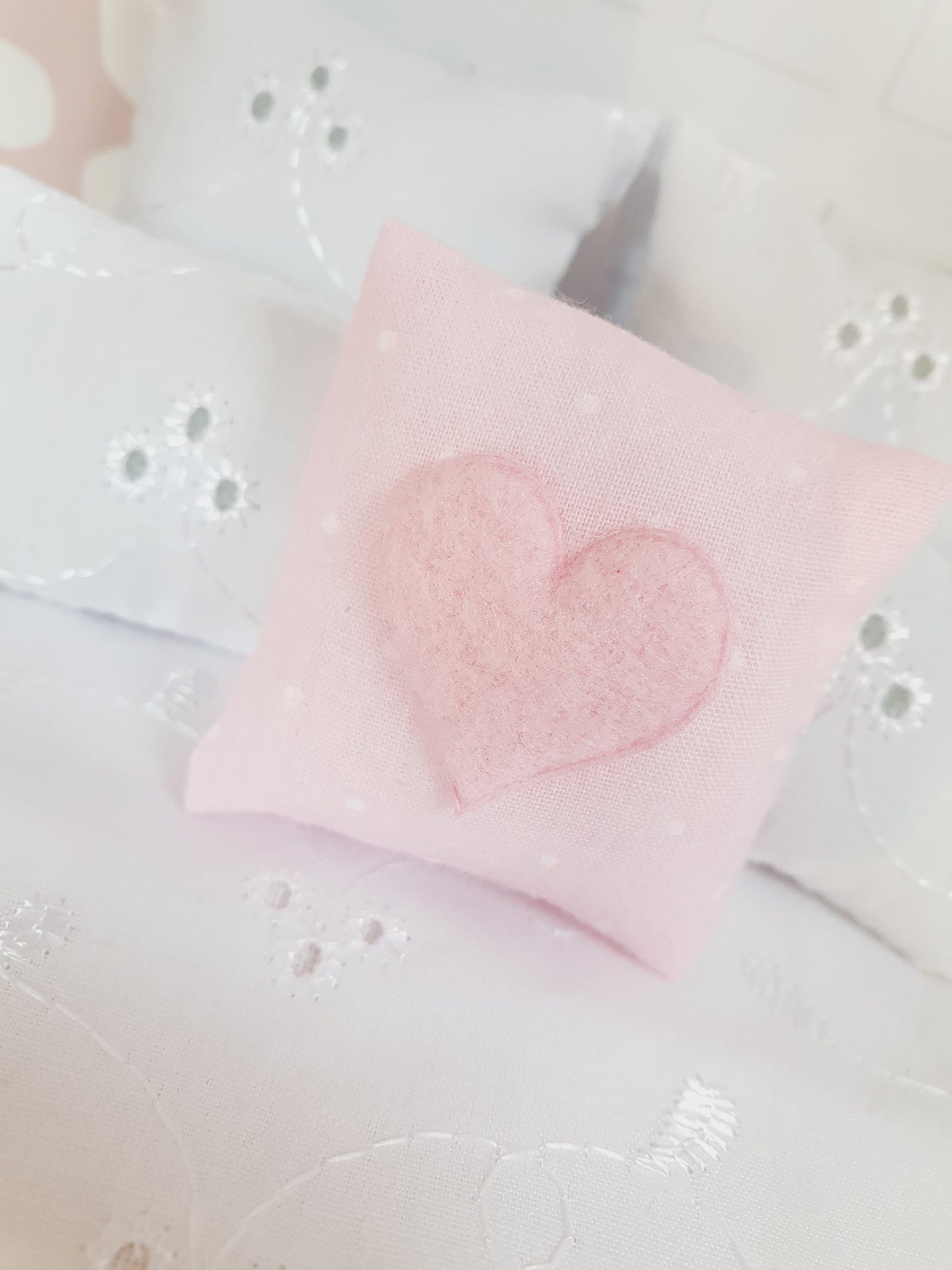 Dolls house Choice of Colours 1 x Polka Dot Cushion with a Coloured Heart cushion, 12th scale cushions, miniature cushion