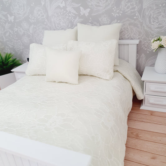 Dolls house 6 piece set, Pretty Cream Lace double bedding set, 12th scale, miniature bedding