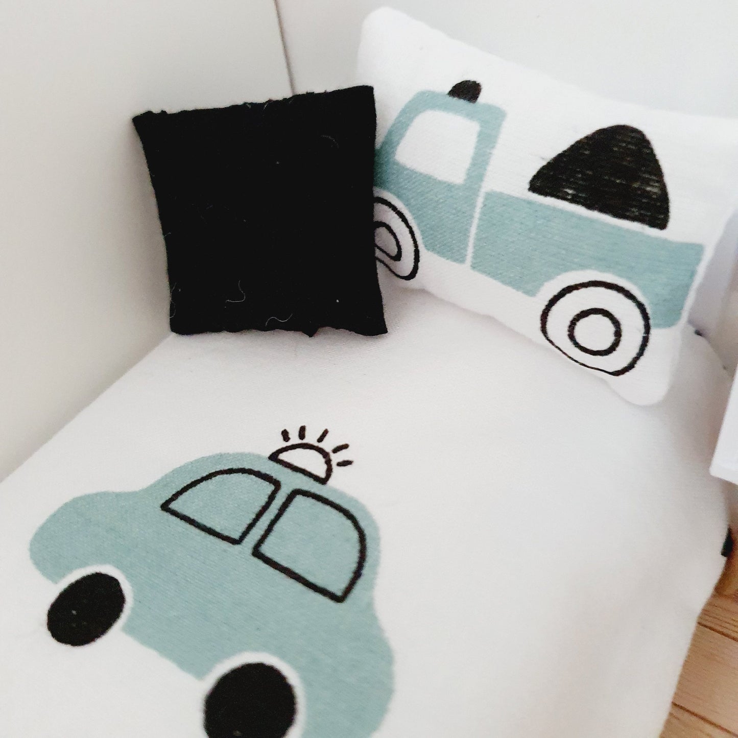 Dolls House Junior Car Bedding Set – 3-Piece, 1:12 Scale, Miniature Bedding