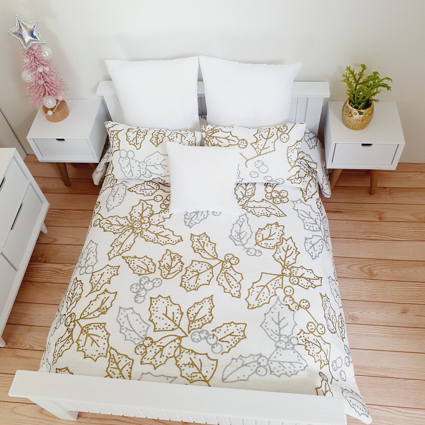 Dolls house Christmas 6 piece bedding set, Double bedding, White with Gold & Silver Holly, 12th scale bedding, miniature bed set