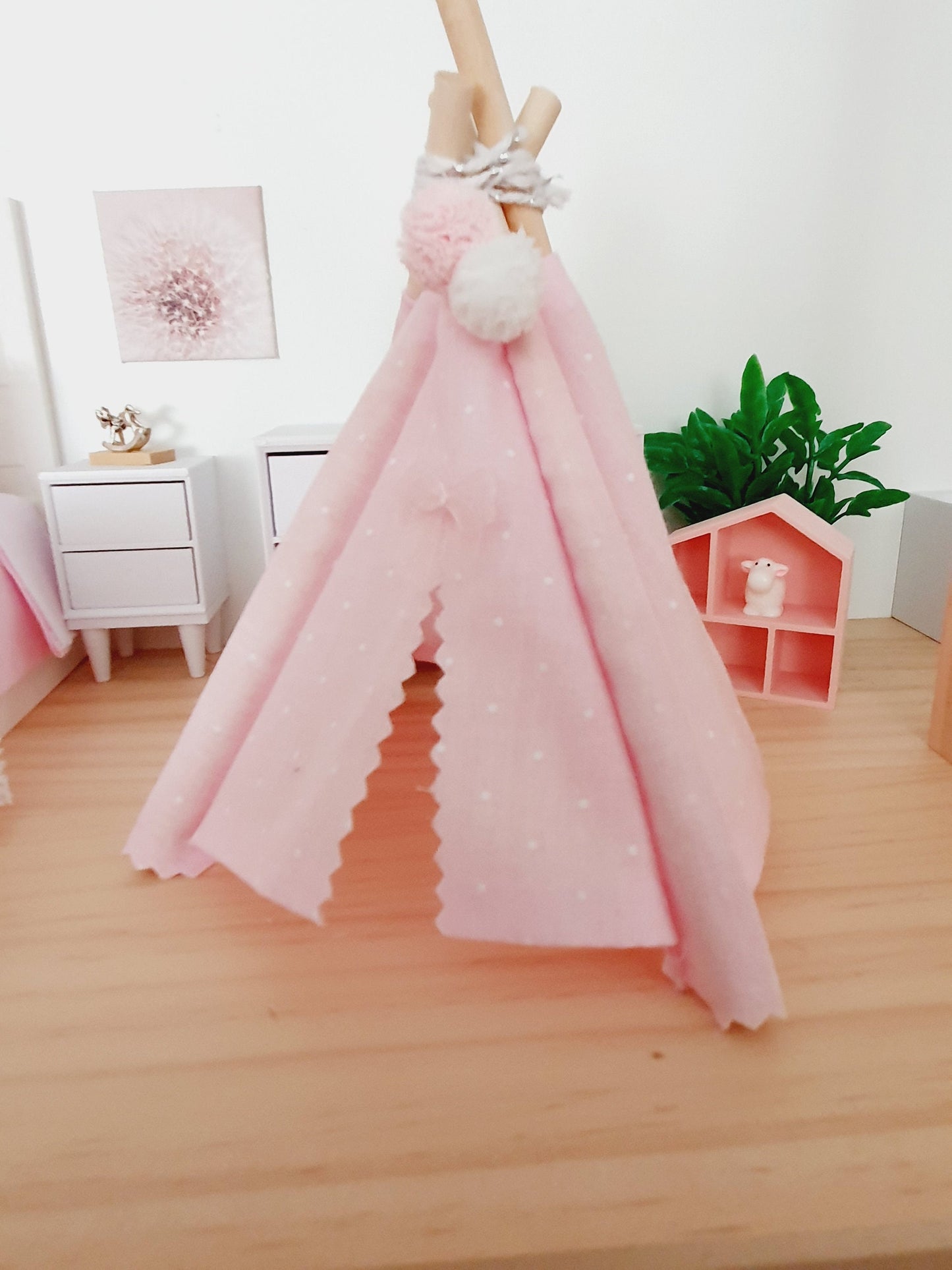 Dolls House Teepee – Pink with White Polka Dots – 1:12 Scale