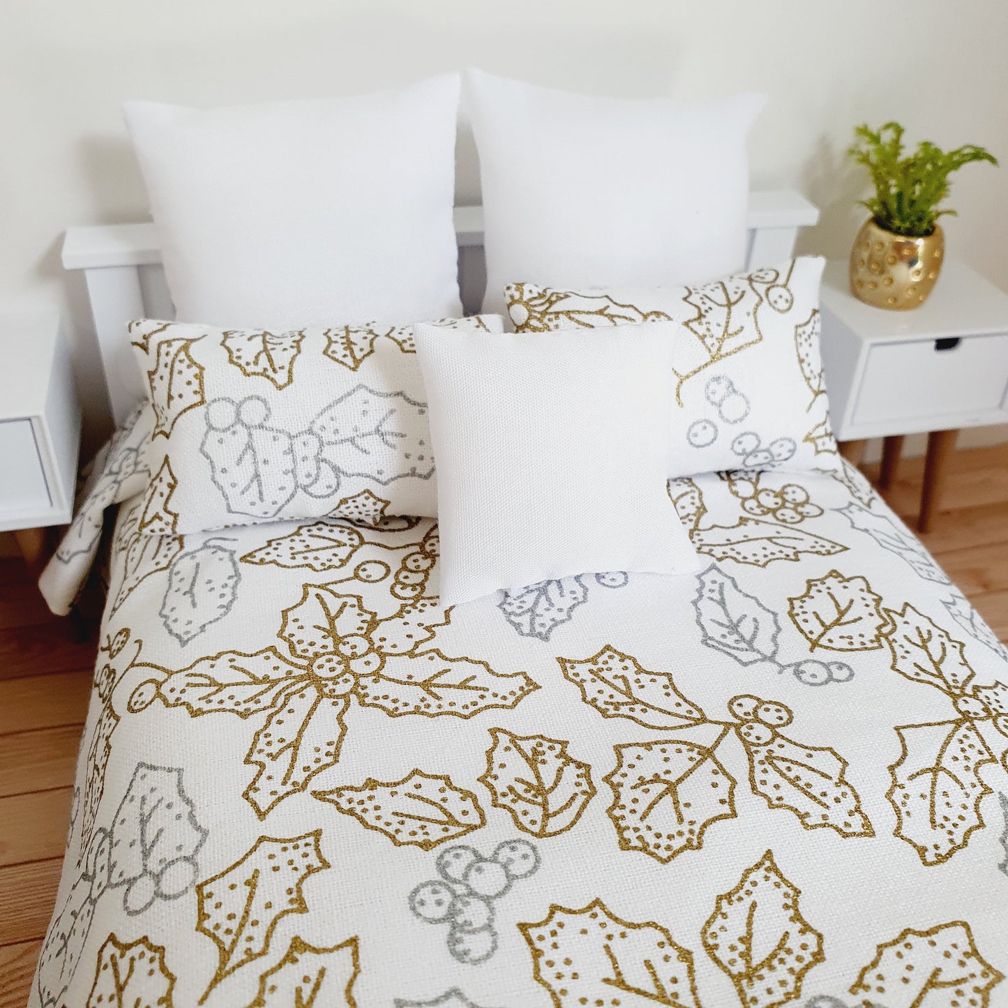 Dolls house Christmas 6 piece bedding set, Double bedding, White with Gold & Silver Holly, 12th scale bedding, miniature bed set