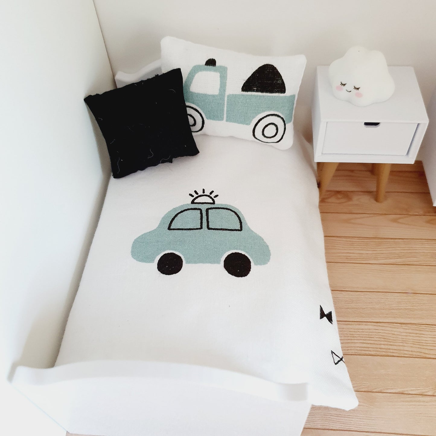 Dolls House Single Car Bedding Set – 3-Piece, 1:12 Scale, Miniature Bedding