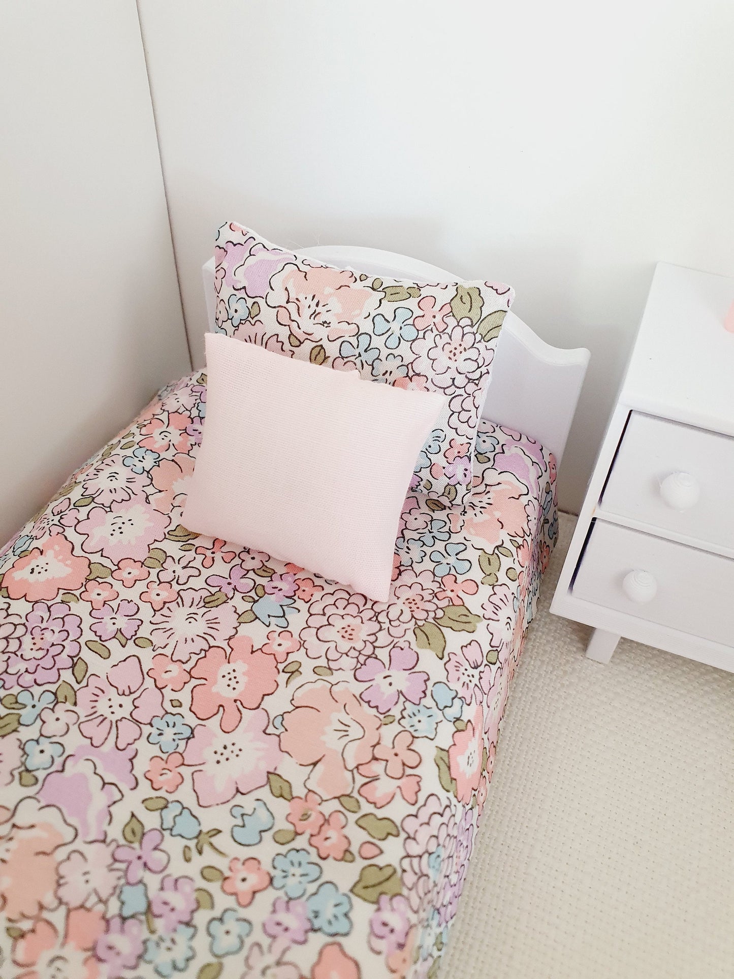 Dolls house Pretty Pink Liberty Single or Junior Bedding, Michelle Pink Fabric, 12th Scale Bedding