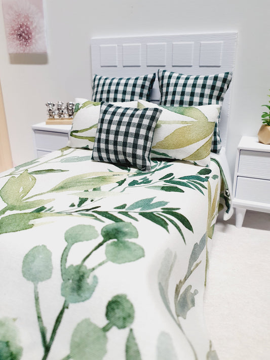 Dolls house Green & White Leaf Design double bedding set, 6 piece set, 12th scale, miniature bedding