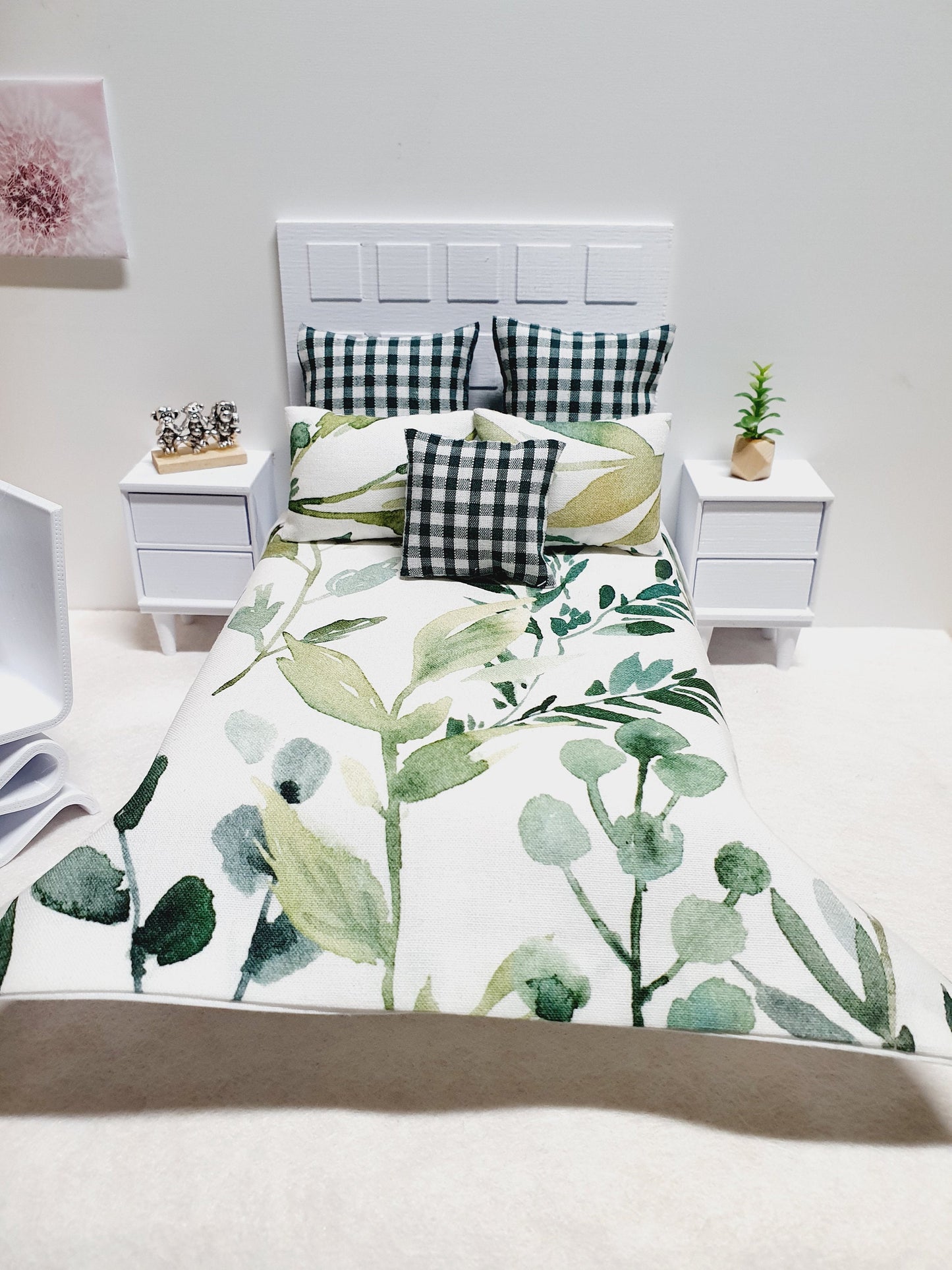 Dolls house Green & White Leaf Design double bedding set, 6 piece set, 12th scale, miniature bedding