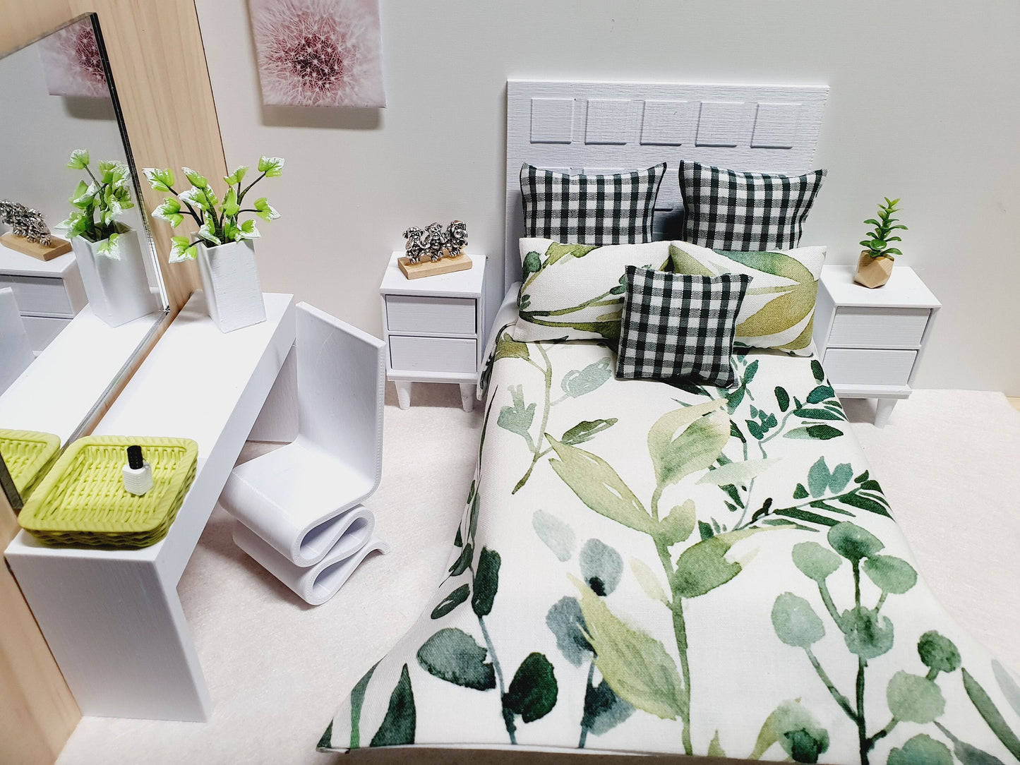 Dolls house Green & White Leaf Design double bedding set, 6 piece set, 12th scale, miniature bedding