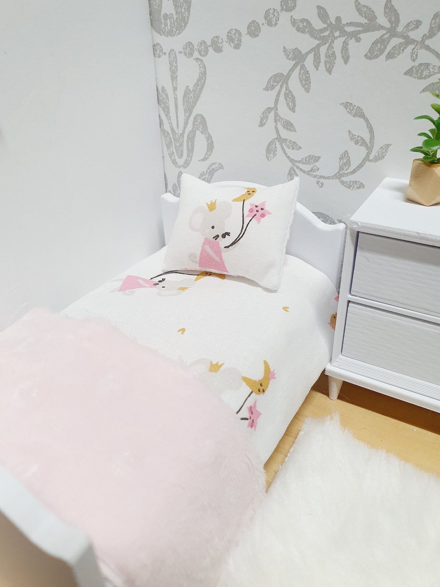 Dolls House Junior Bedding Set – Pretty Mouse Theme, 1:12 Scale