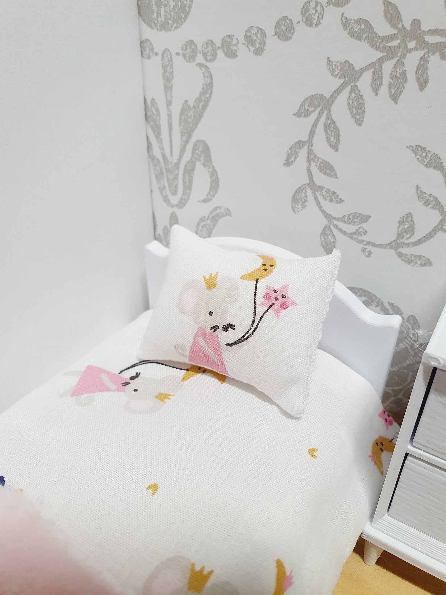 Dolls House Junior Bedding Set – Pretty Mouse Theme, 1:12 Scale