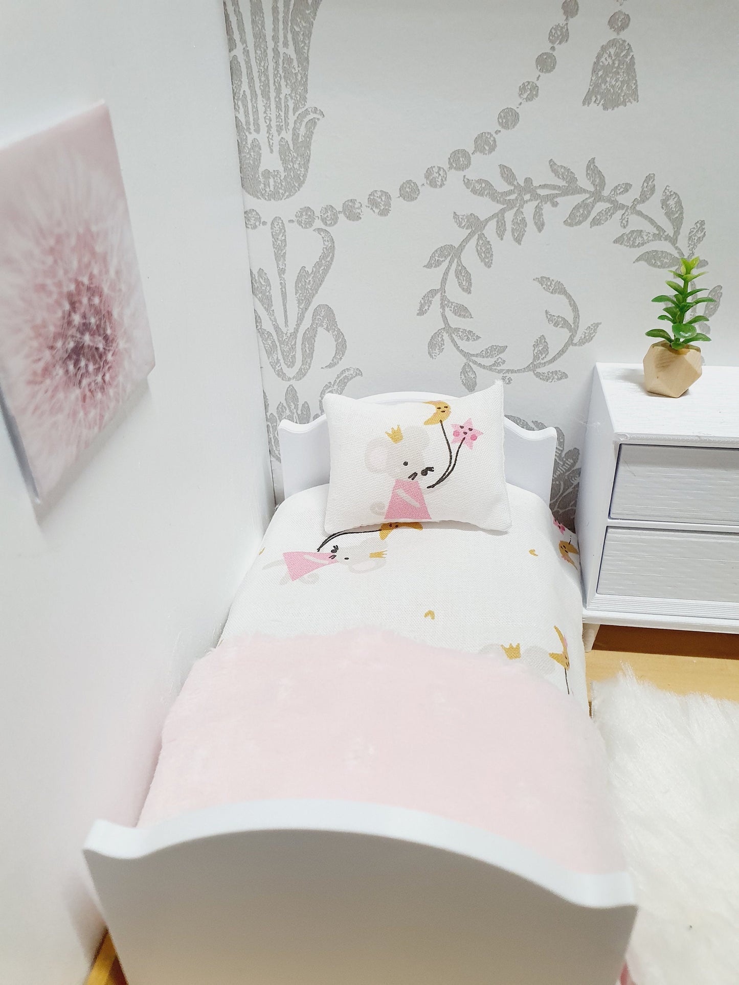 Dolls House Junior Bedding Set – Pretty Mouse Theme, 1:12 Scale