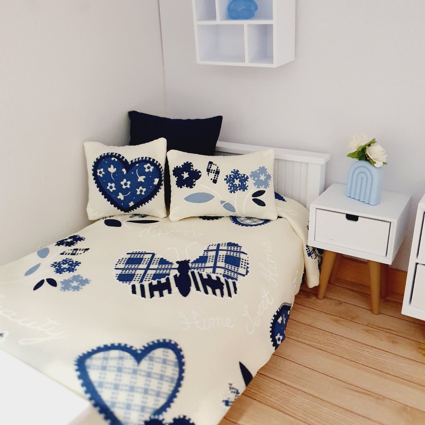 Sale Dolls house Blue Heart 3 piece Junior Bedding Set, 12th scale miniature bedding