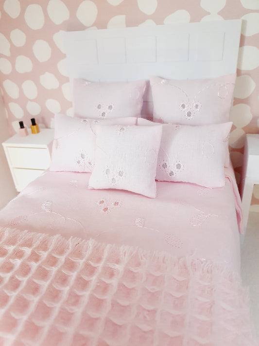 Dolls house Pretty Pale Pink double bedding set, 6 piece set, 12th scale, miniature bedding