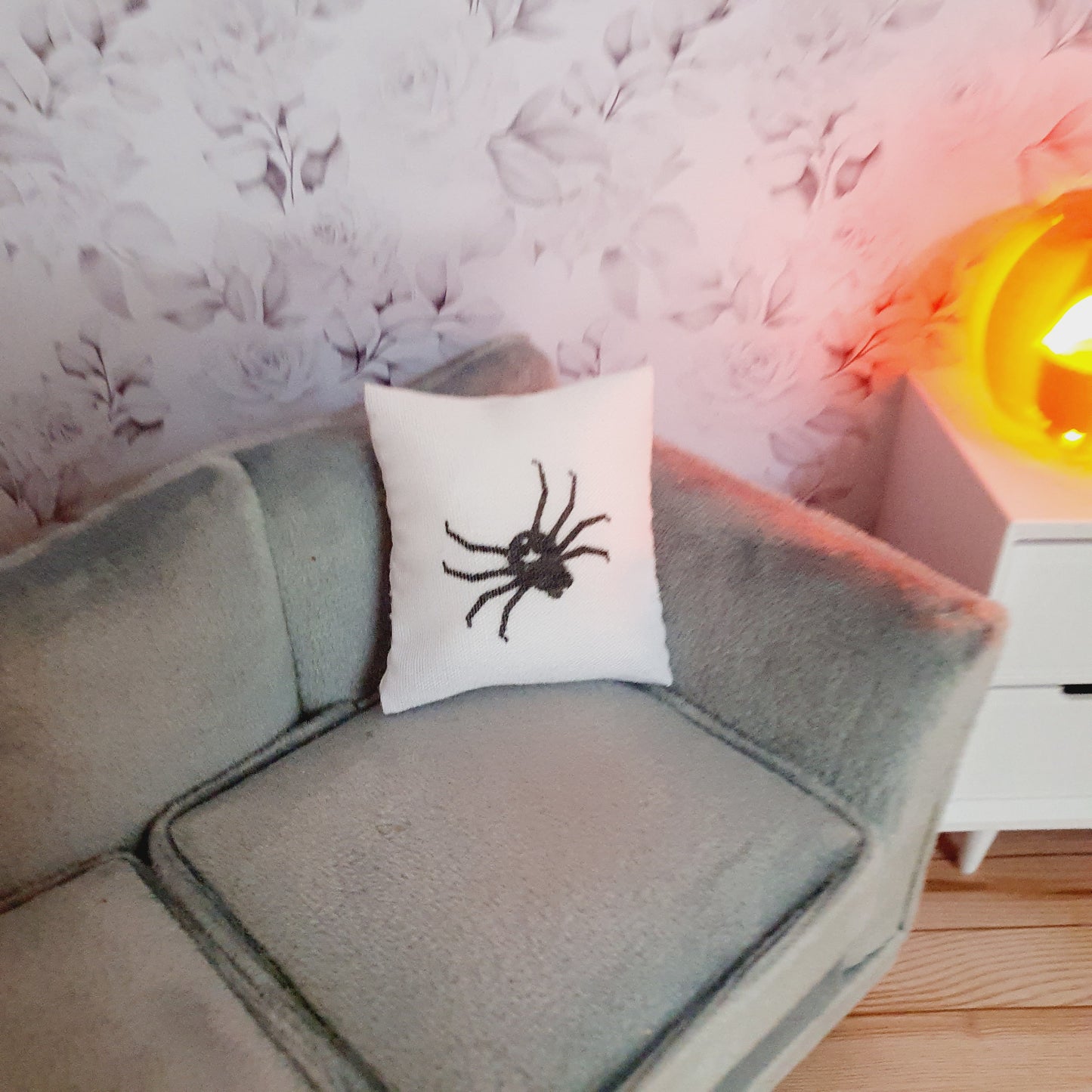 Dolls house 1x Halloween spider Cushion, 12th scale cushions, miniature cushion, Halloween, spider
