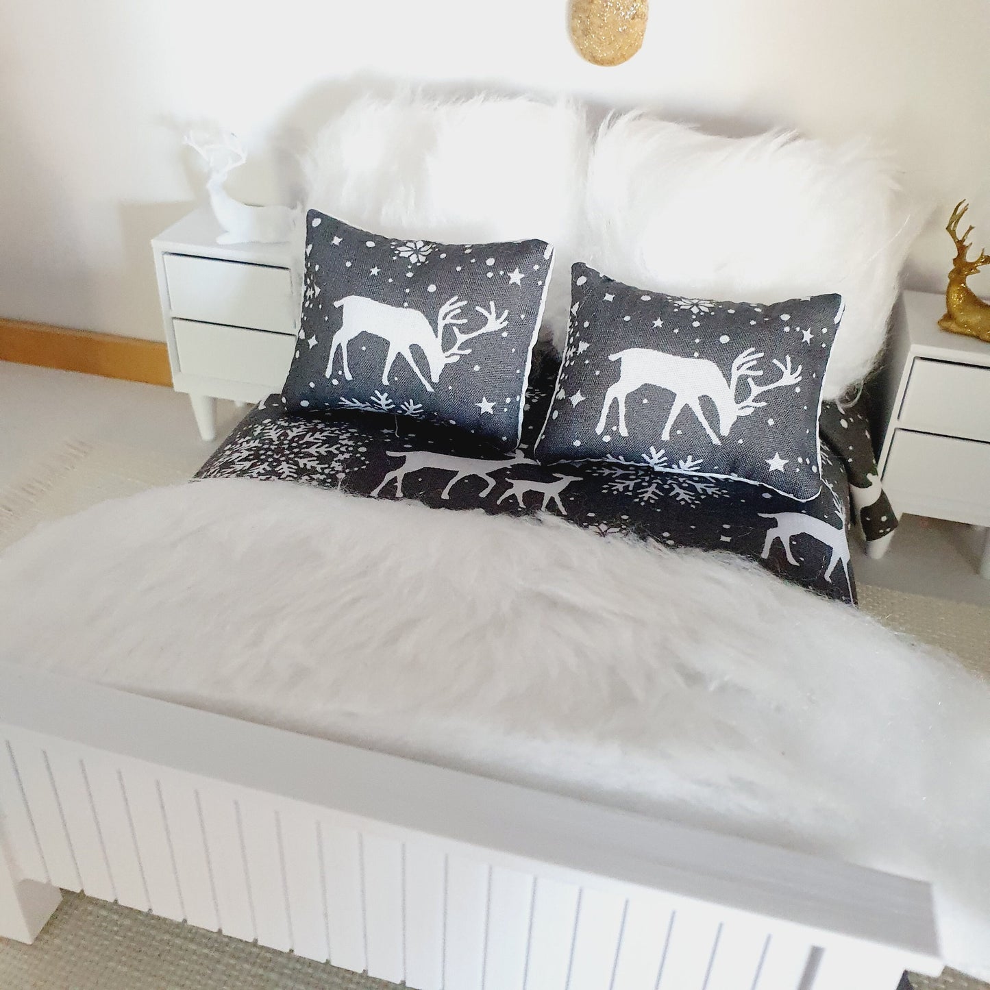 Dolls house Lovely Christmas 6 piece Stag Double Bedding set, Soft Snowy White Fur Cushions & Throw, 12th scale bedding, miniature bed set