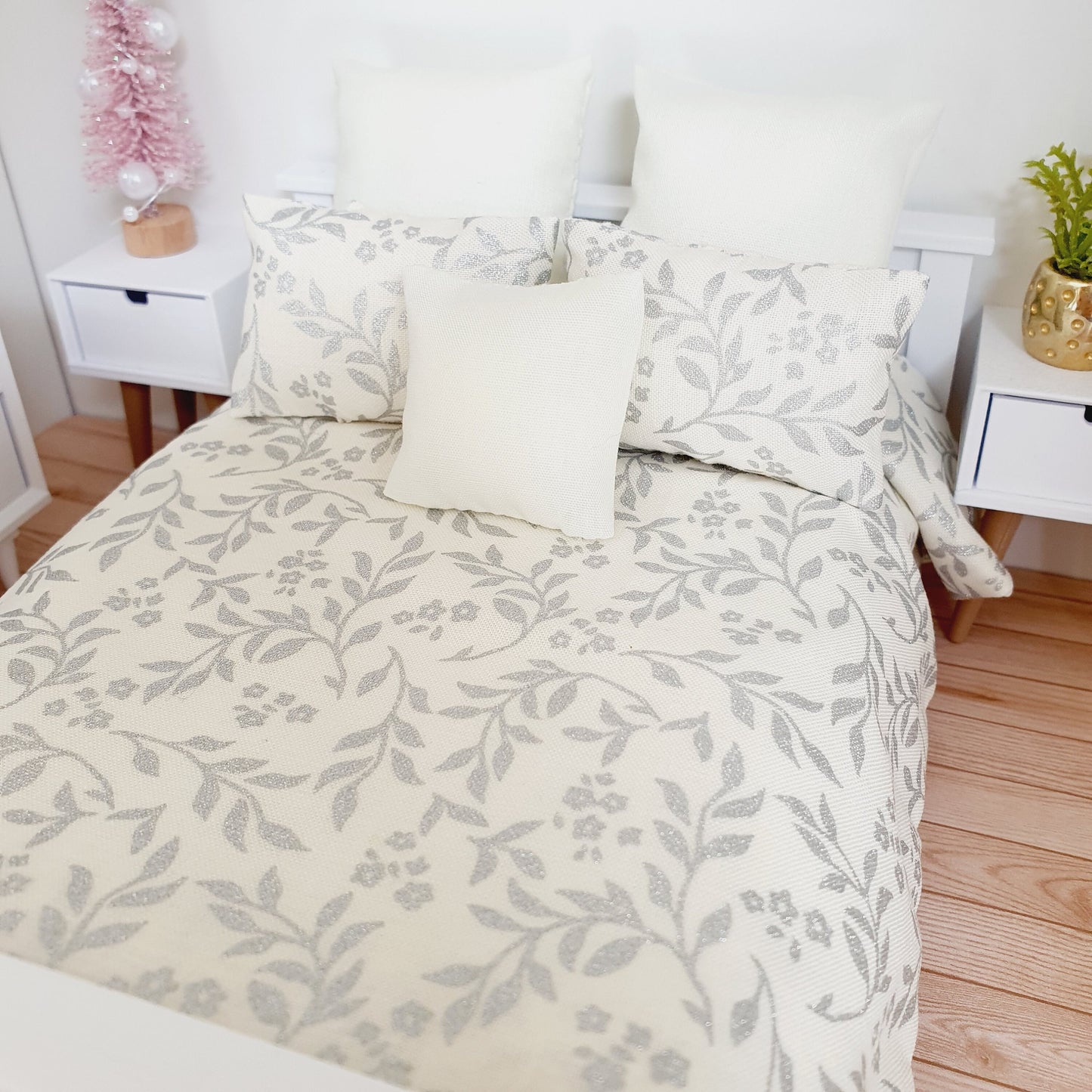 Dolls House Christmas 6 piece bedding set, Double bedding, Cream with silver leaves, 12th scale bedding, miniature bed set