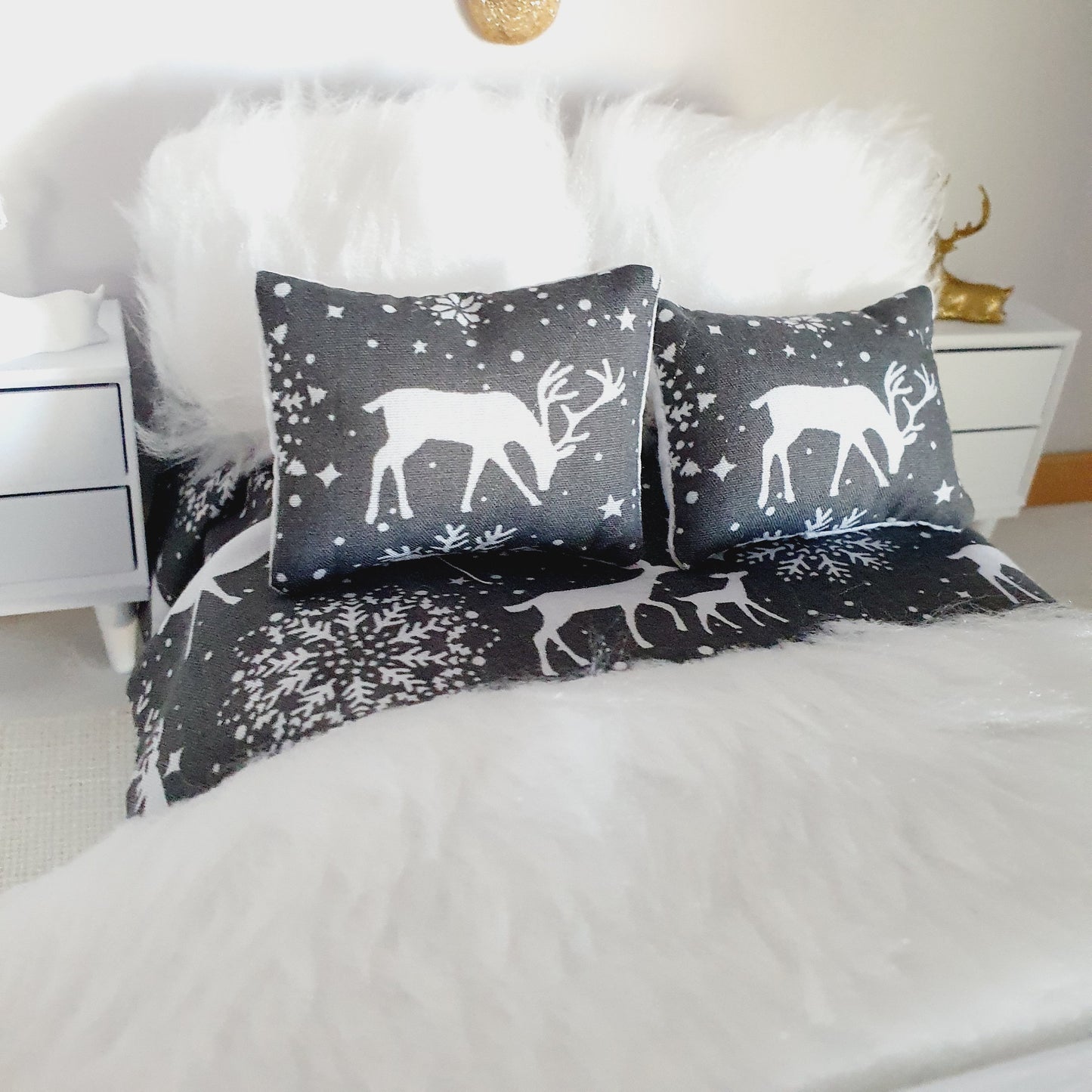 Dolls house Lovely Christmas 6 piece Stag Double Bedding set, Soft Snowy White Fur Cushions & Throw, 12th scale bedding, miniature bed set