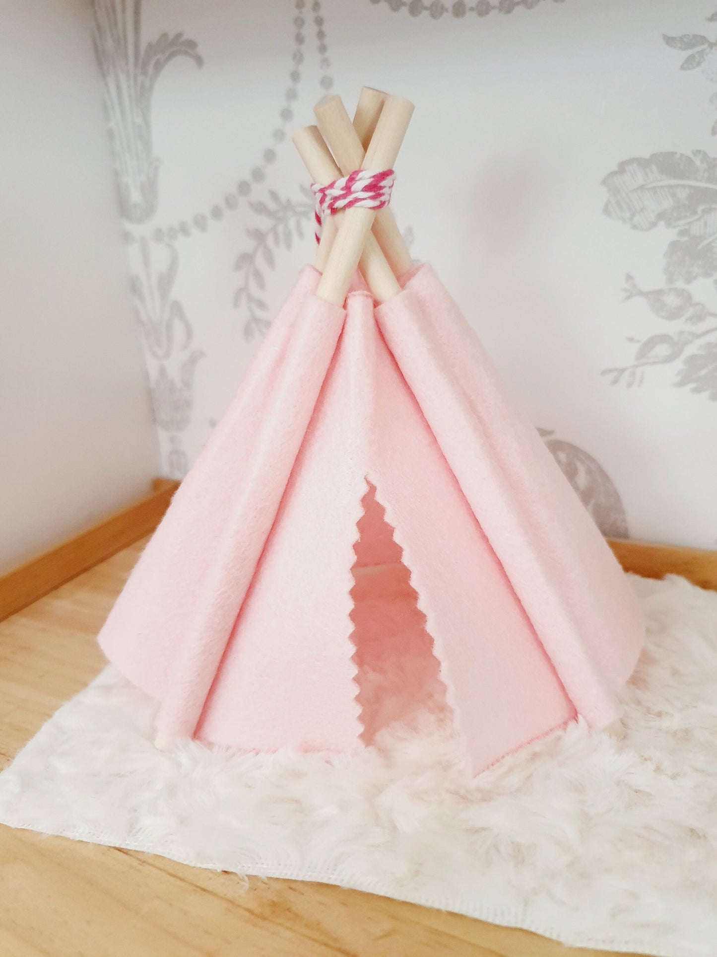 Dolls house Pretty Pink TeePee / Tent, 12th scale tent, miniature teepee, Tipi, Tent