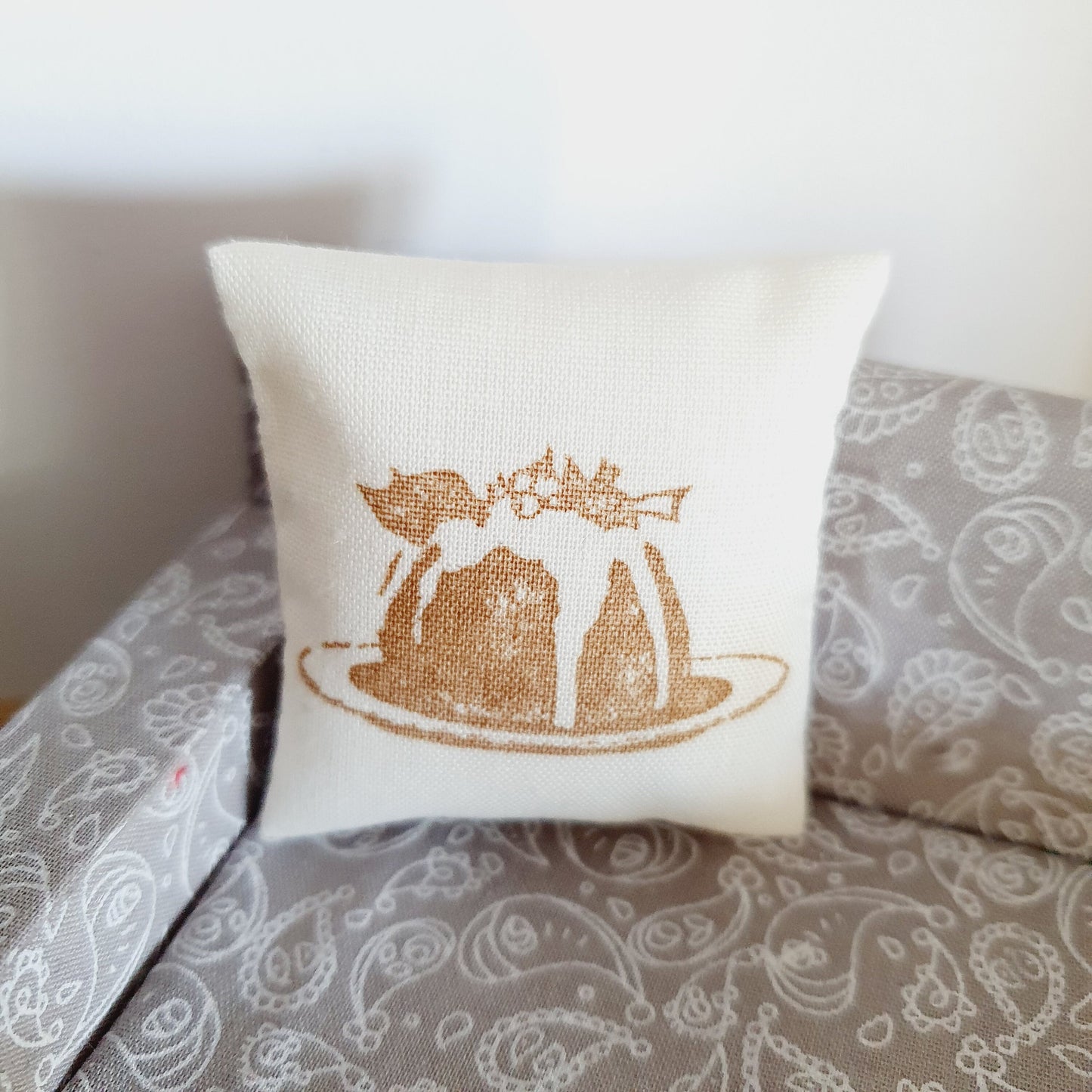 Dolls house Christmas Pudding, Cream with Gold Christmas Pudding cushion, 12th scale cushions, miniature cushion