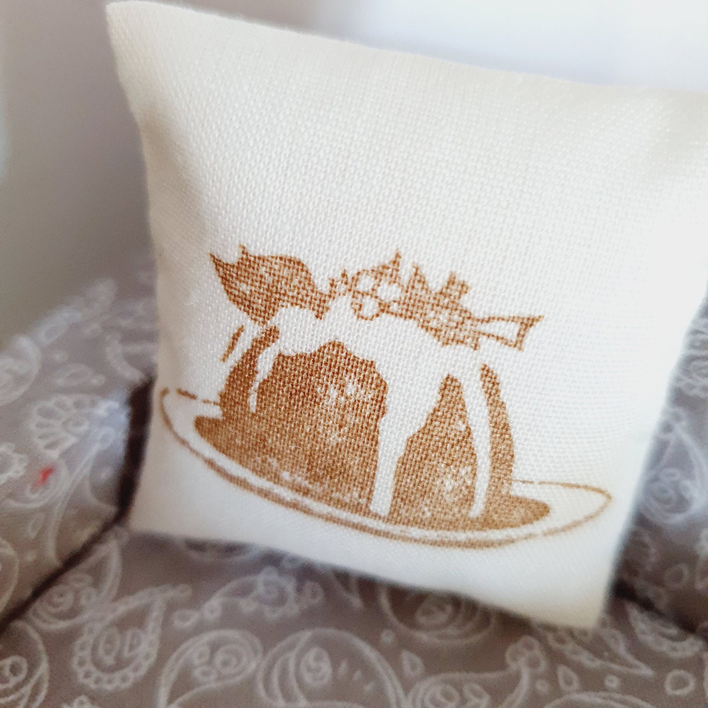 Dolls house Christmas Pudding, Cream with Gold Christmas Pudding cushion, 12th scale cushions, miniature cushion