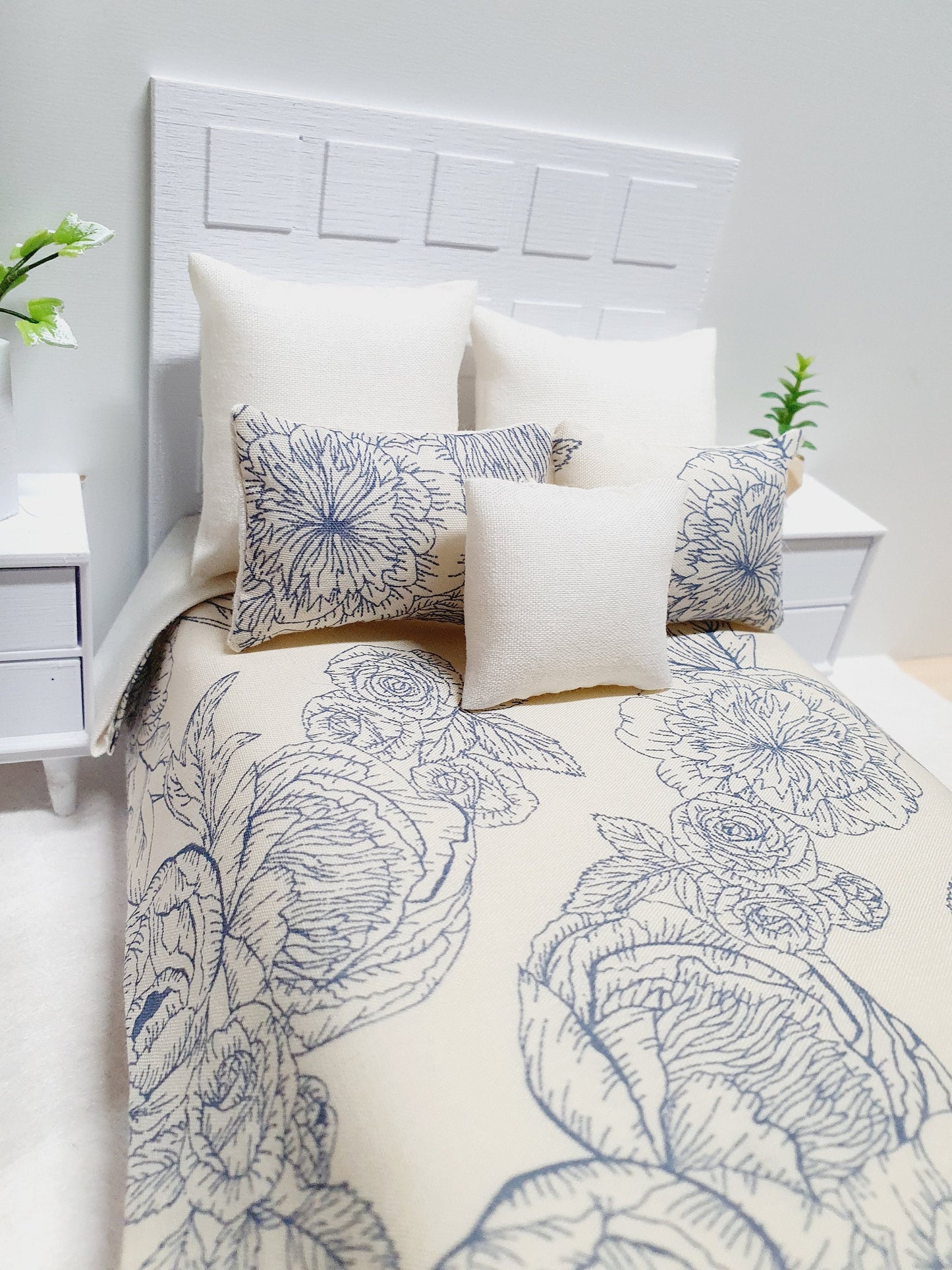 Dolls house 6 piece set, Double bedding, pretty blue flowers, 12th scale bedding, miniature bed set