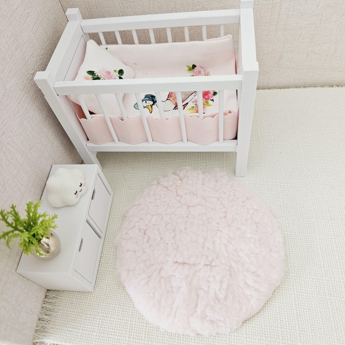 Dolls House Soft Round Fur Rug | 1:12th Scale | Miniature Rug