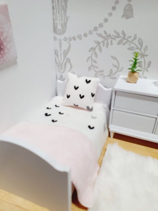 Dolls House Junior Bedding Set – Pink & Black Hearts, Handmade in England, 1:12 Scale