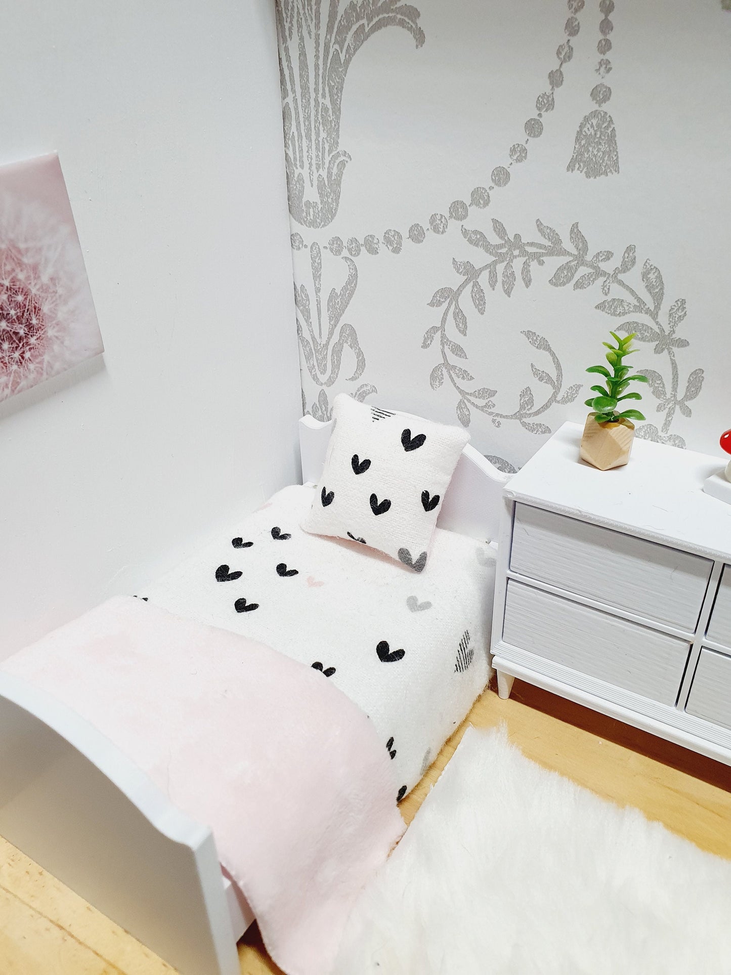 Dolls House Junior Bedding Set – Pink & Black Hearts, Handmade in England, 1:12 Scale