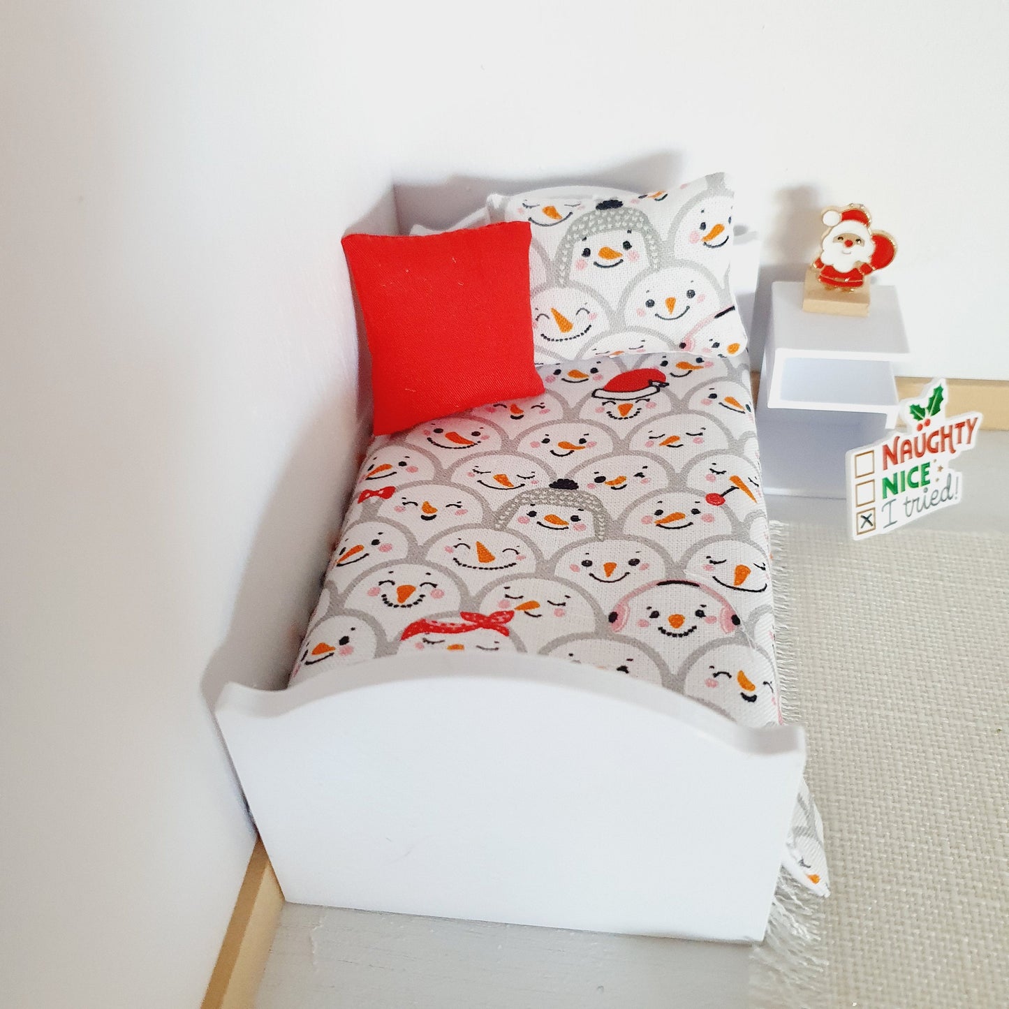 Dolls House Christmas Bedding Set – Snowman Bed Cover & Cushions, Handmade in England, 1:12 Scale