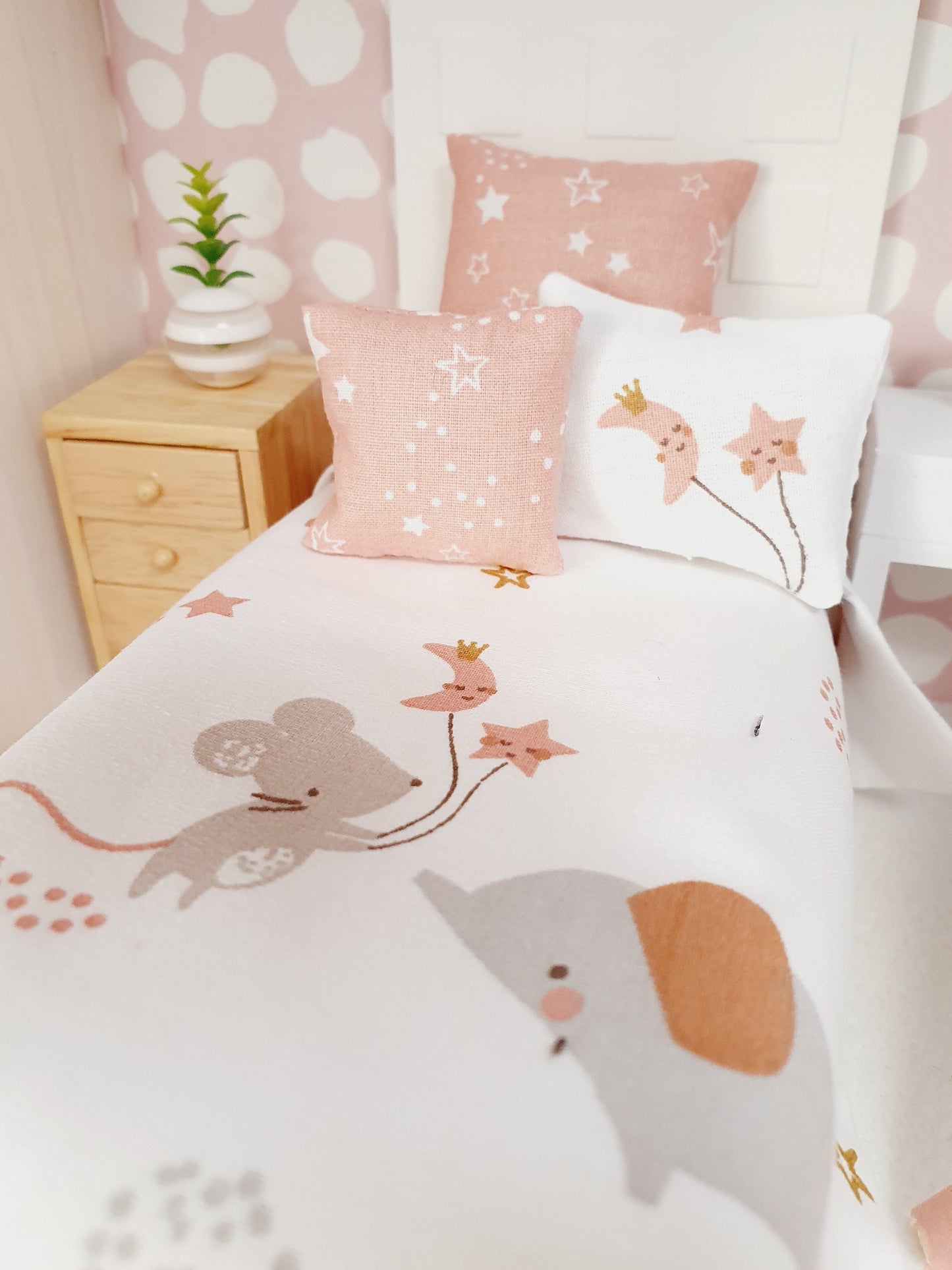 Dolls House Single Pink Mouse and Elephant Bedding Set – 4 Piece, 12th Scale Miniature Bed Set