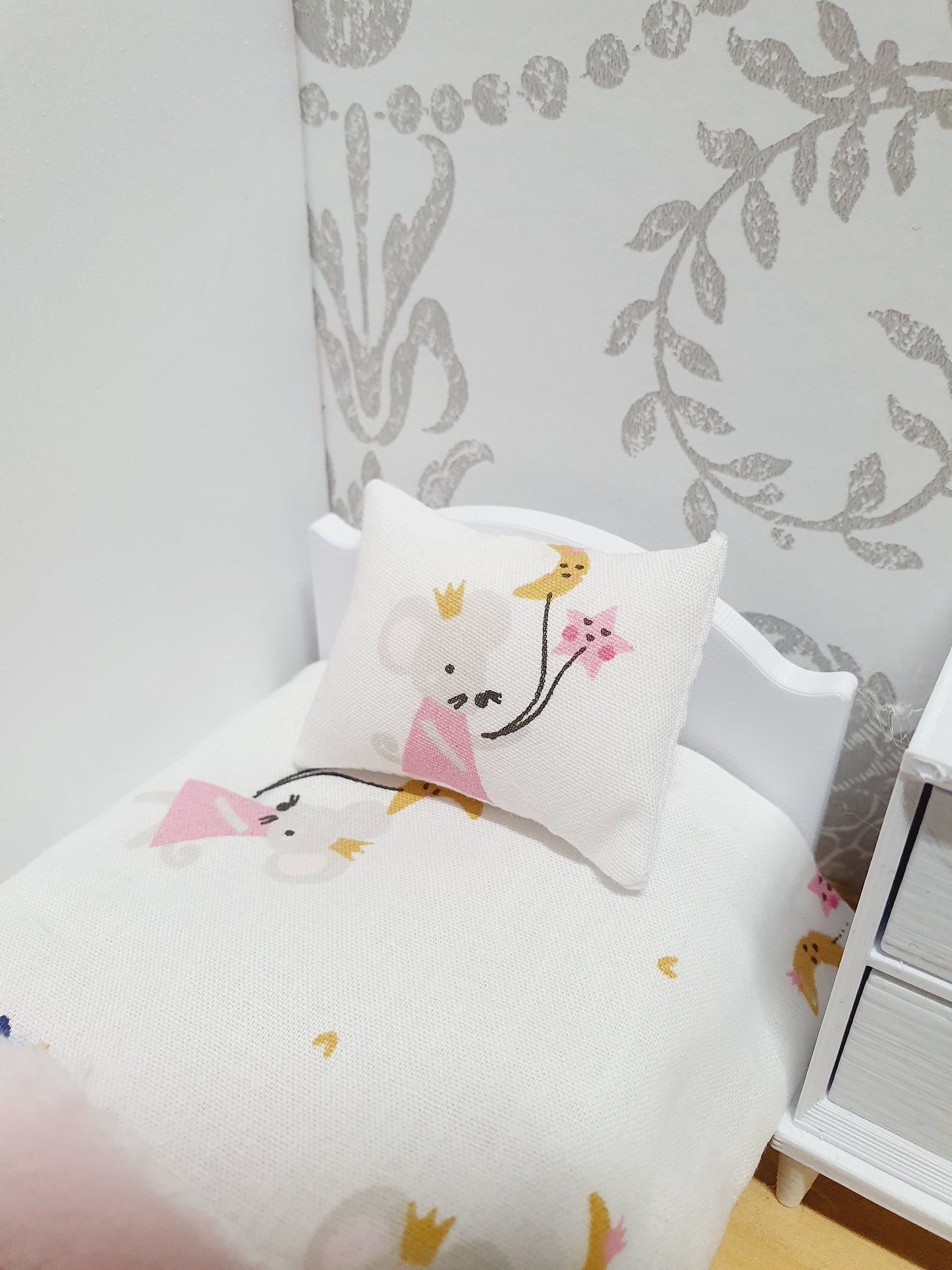 Dolls House Single 4-Piece Pink Mouse Bedding Set 1:12th Scale