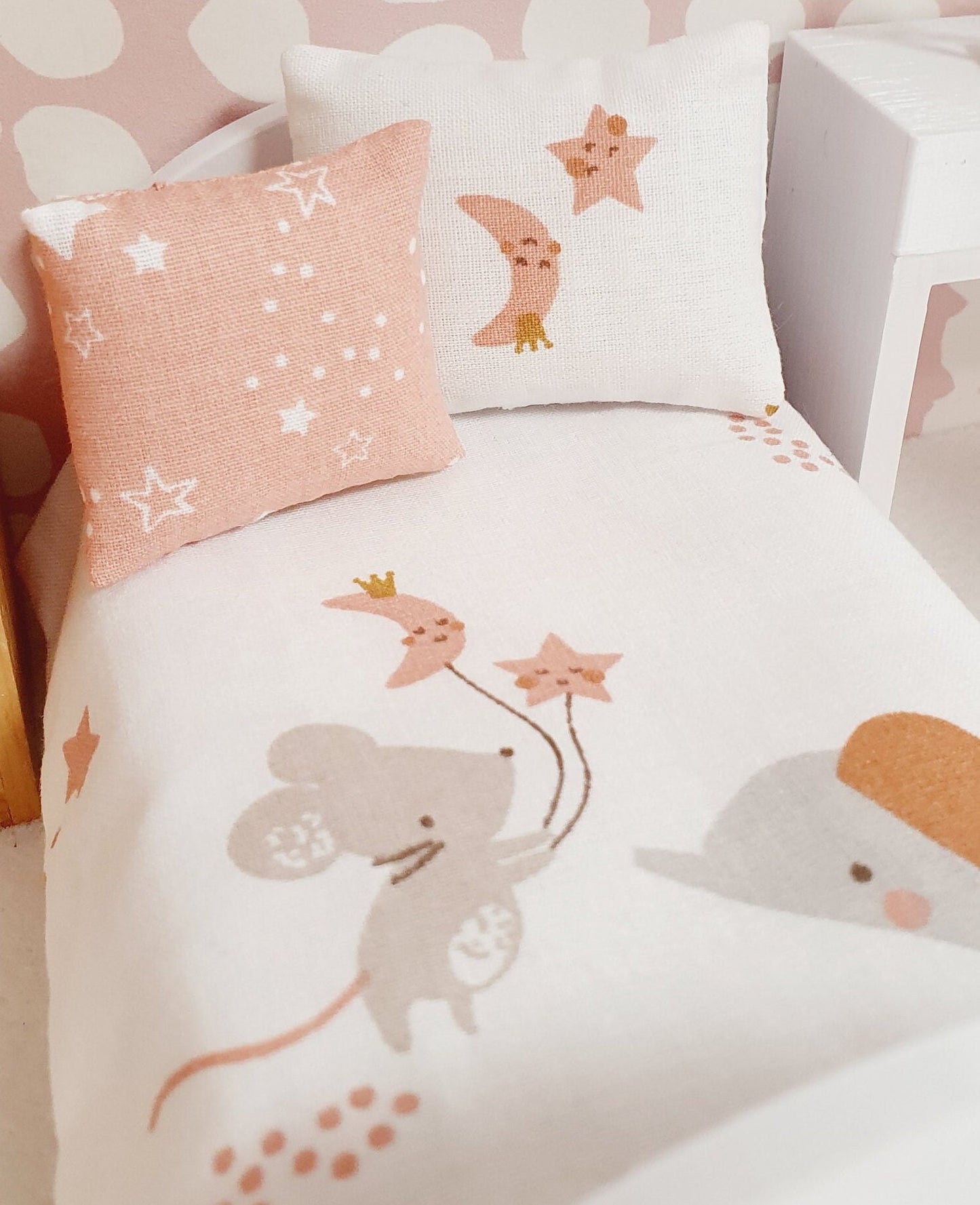 Dolls House Single Pink Mouse and Elephant Bedding Set – 4 Piece, 12th Scale Miniature Bed Set