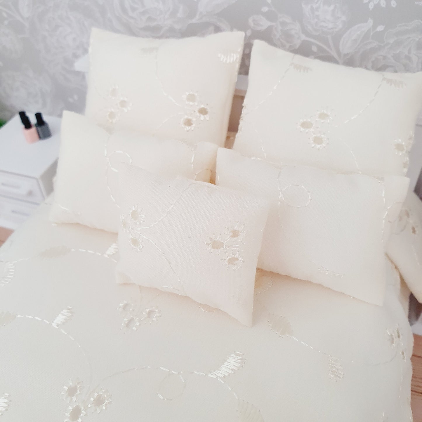 Dolls house 6 piece set, Pretty Cream double bedding set, 12th scale, miniature bedding