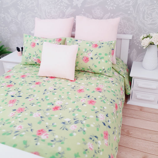 Dolls house Green Floral 6 piece set, Double bedding, pretty little flowers, 12th scale bedding, miniature bed set