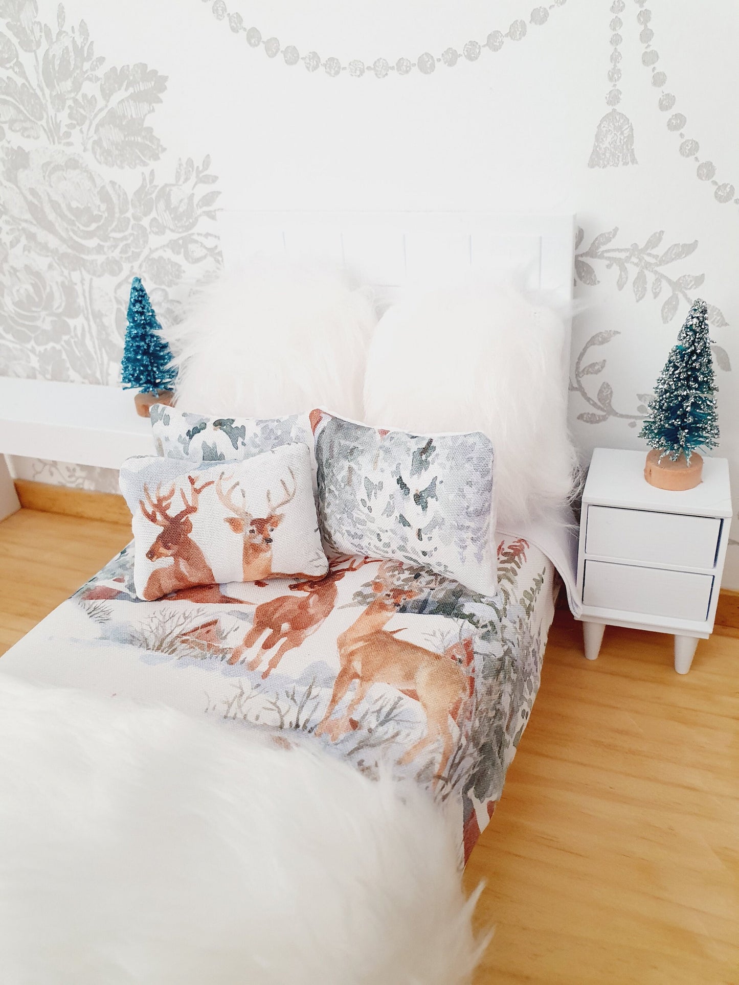 Dolls house Christmas Stag 6 Piece Double Bedding set, Soft Snowy White Fur Cushions & Throw, 12th scale bedding, miniature bed set