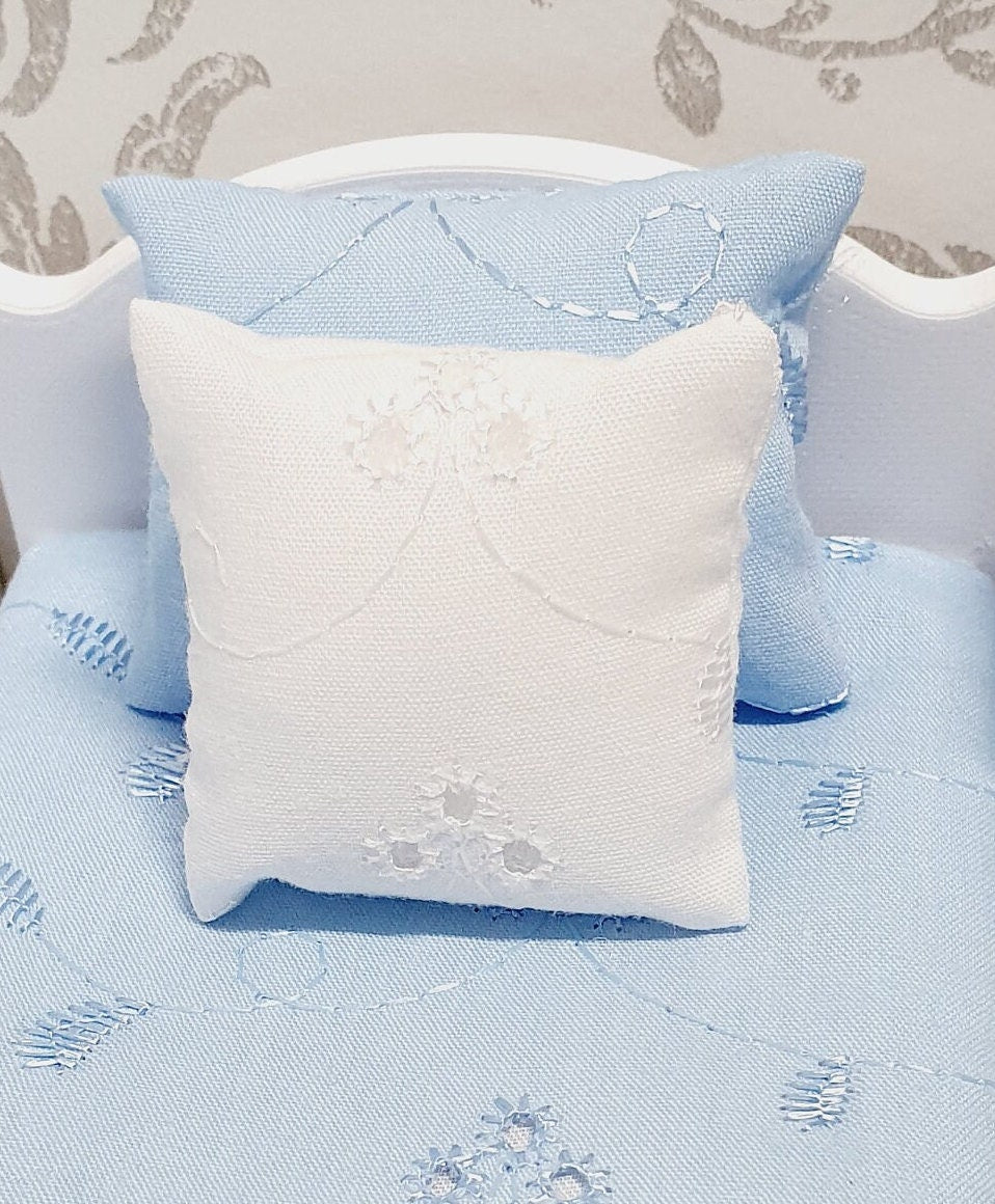 Dolls House Junior Bedding Set – Floral Leaf Design, 4 Colour Options, Handmade in England, 1:12 Scale