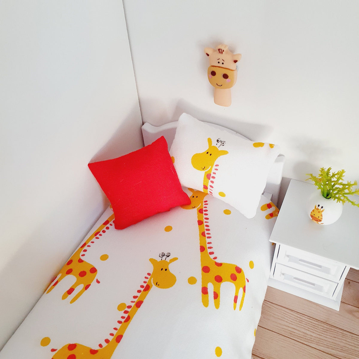 Dolls House Junior Bedding Set – Fun Giraffe Theme, Handmade in England, 1:12 Scale