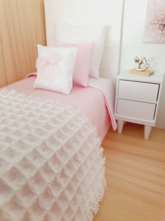 Dolls House Pretty Pink with White Polka Dot Single bedding Set, 12th Scale Bedding, miniature bed set