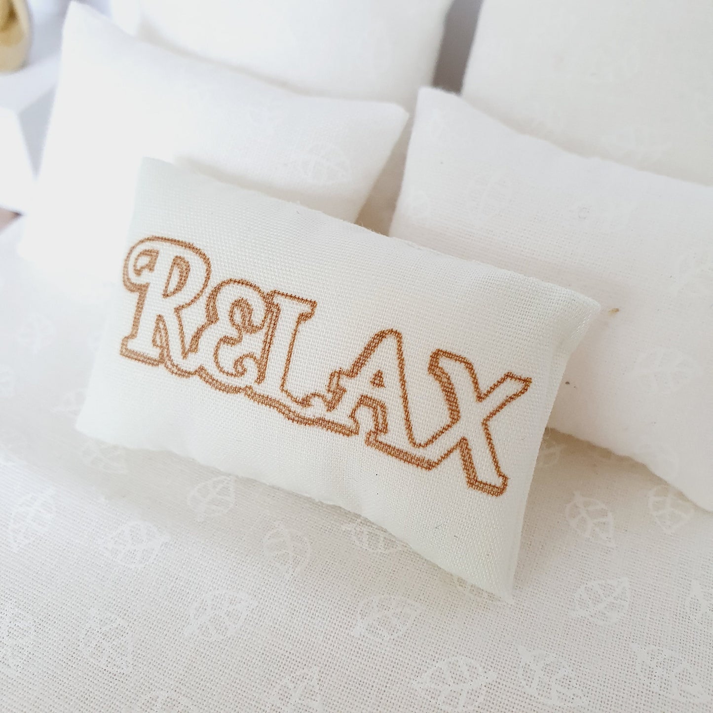 Dolls House 1x Cute Cream & Gold Relax Cushion, 12th scale cushion, miniature cushion