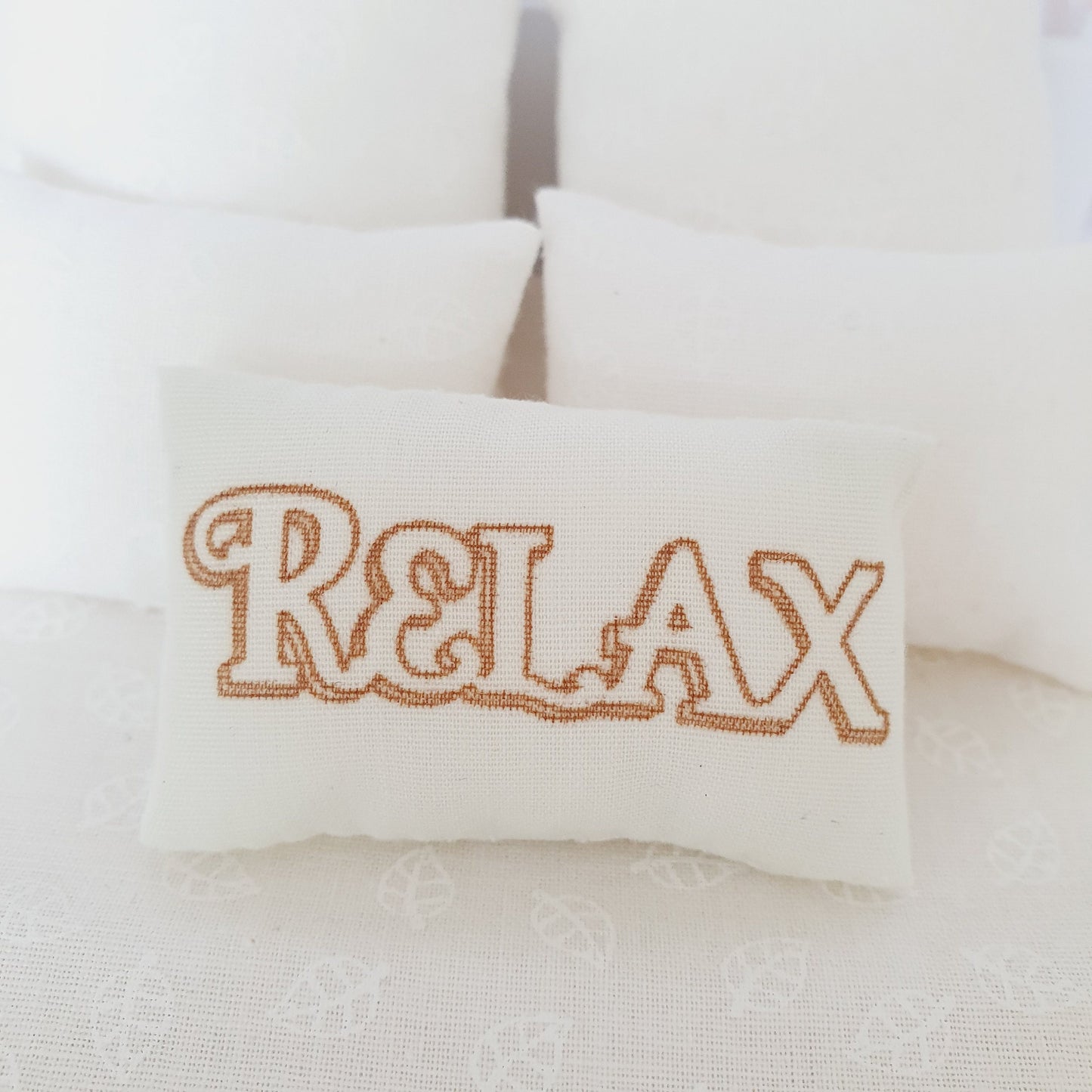 Dolls House 1x Cute Cream & Gold Relax Cushion, 12th scale cushion, miniature cushion