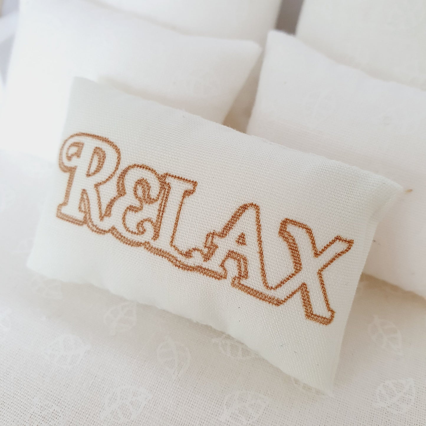 Dolls House 1x Cute Cream & Gold Relax Cushion, 12th scale cushion, miniature cushion