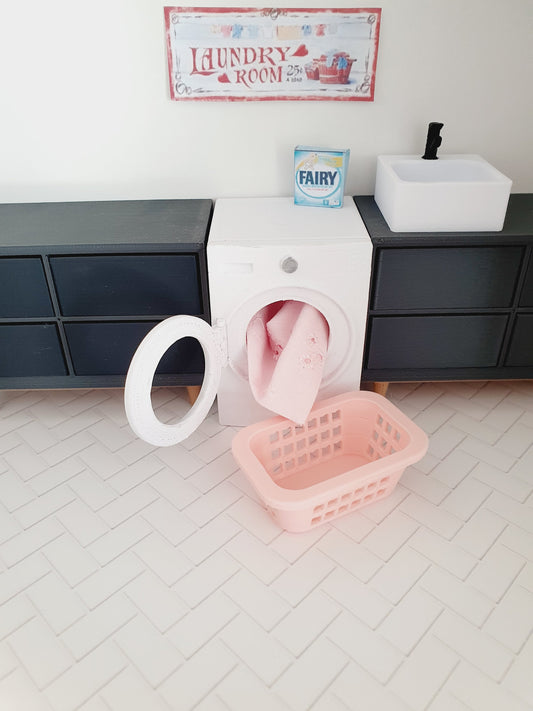 Dolls House Laundry Basket | Choice of Colours | 1:12 Scale