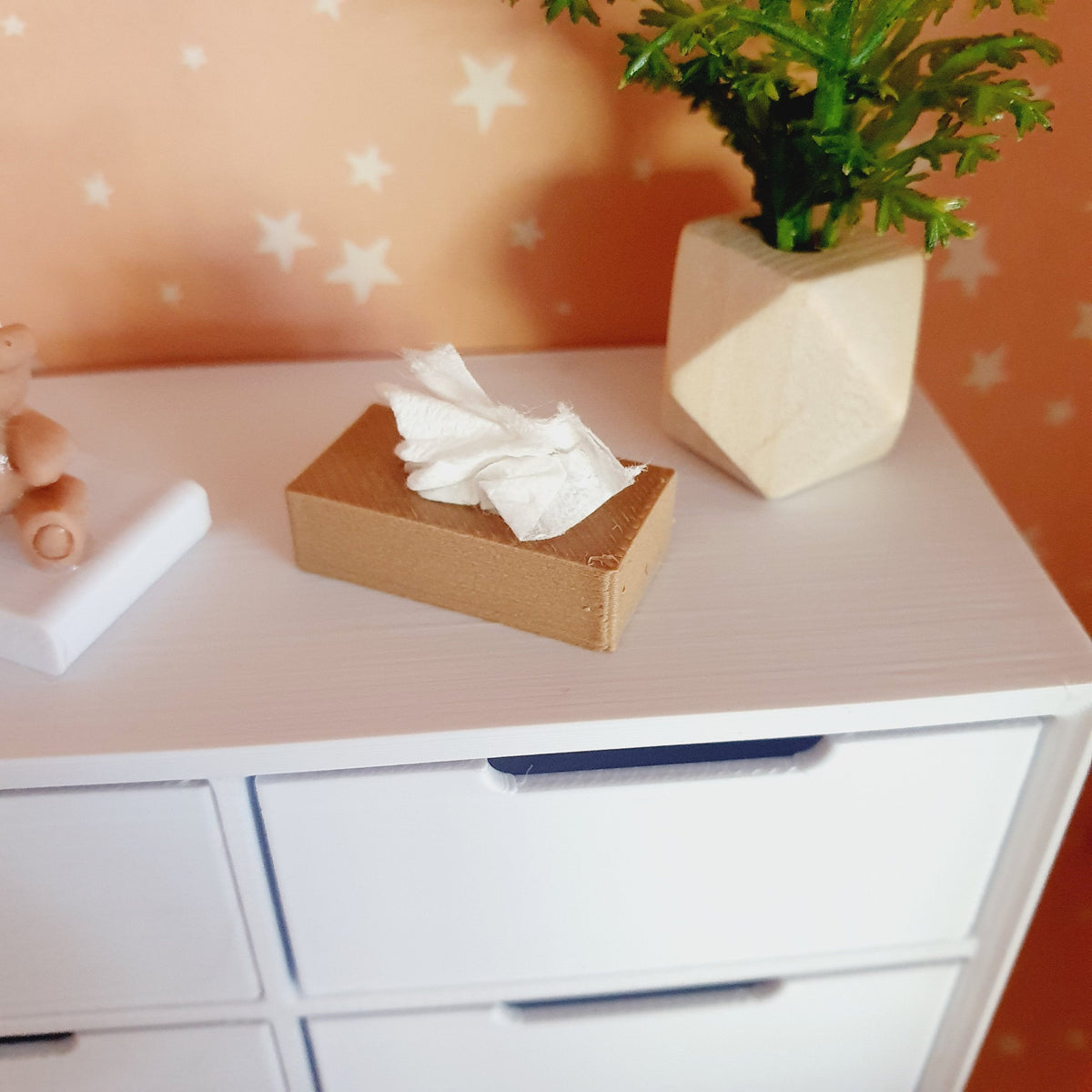 Dolls House Tissue Box 1:12th Scale, Miniature, Choice of Colours, Miniature Tissue Box