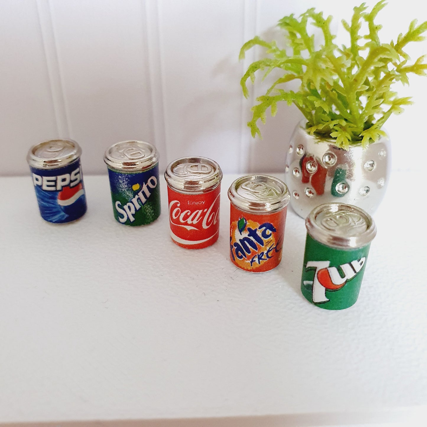 Dolls House Miniature Soda Cans, Set of 5, 12th scale, mini cans of drinks