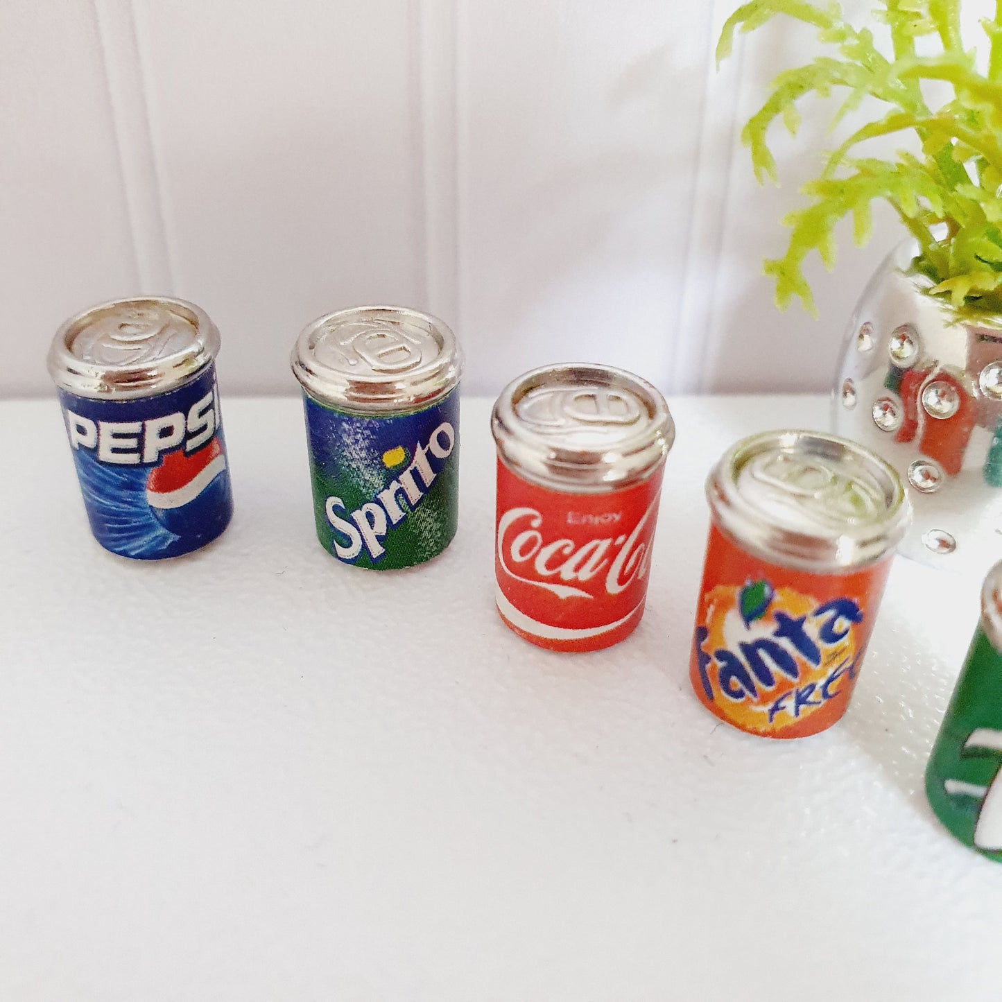 Dolls House Miniature Soda Cans, Set of 5, 12th scale, mini cans of drinks