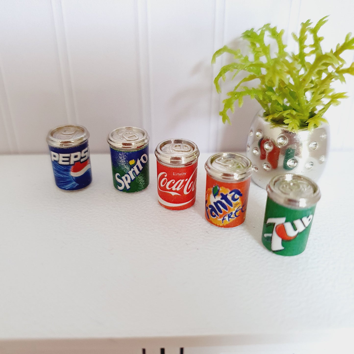 Dolls House Miniature Soda Cans, Set of 5, 12th scale, mini cans of drinks