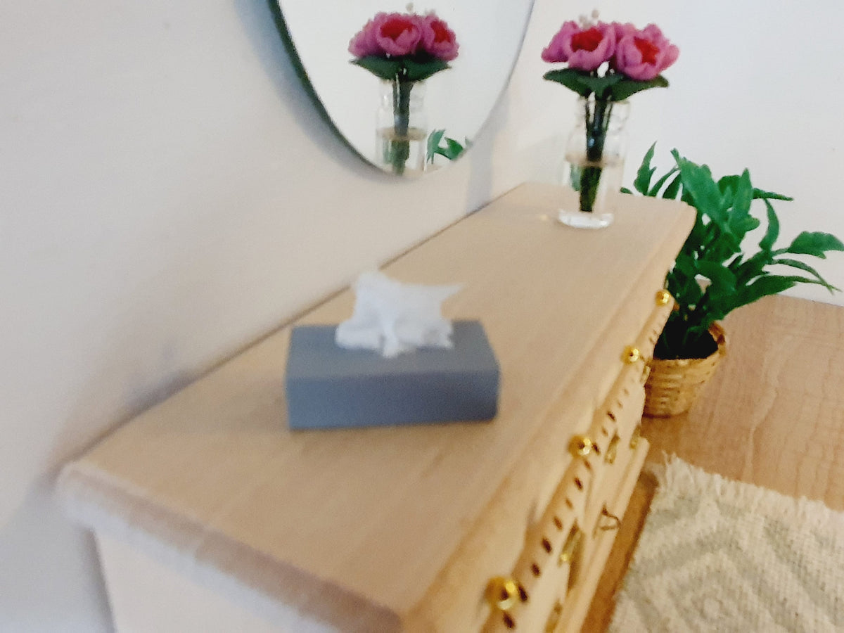 Dolls House Tissue Box 1:12th Scale, Miniature, Choice of Colours, Miniature Tissue Box