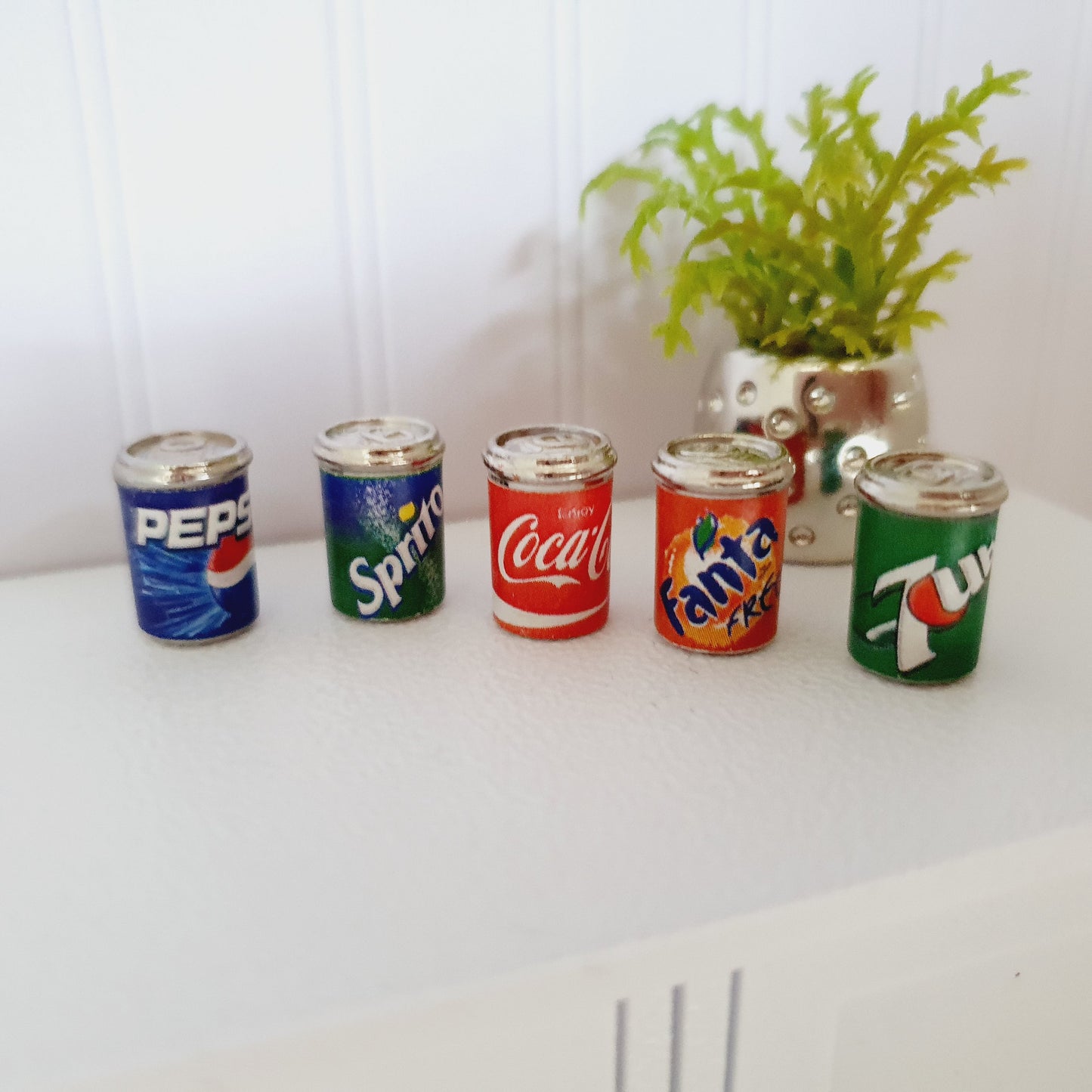 Dolls House Miniature Soda Cans, Set of 5, 12th scale, mini cans of drinks