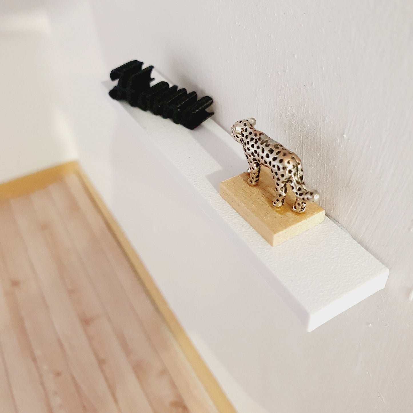 Dolls House Shelf with Brackets | Choice of Colours | 1:12 Scale