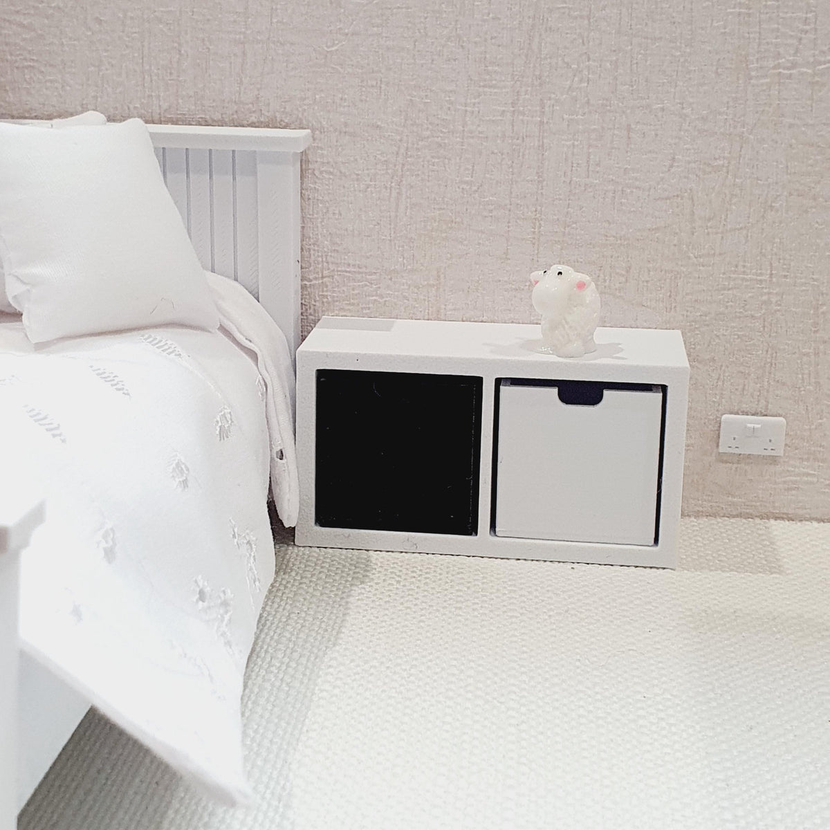 Dolls House Cube Storage Unit | 2 Compartments + Boxes | 1:12 Scale