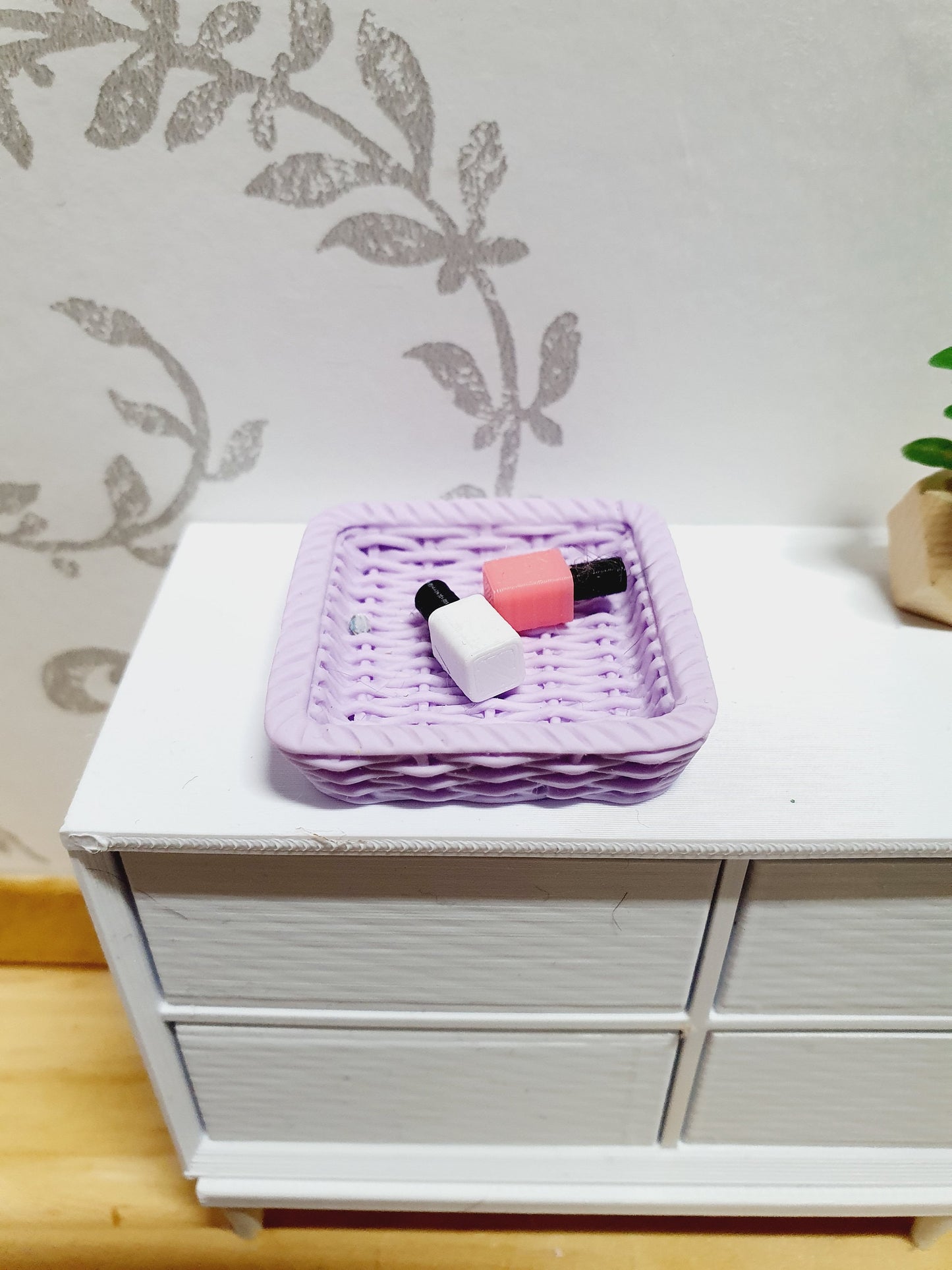 Dolls House Modern Rattan Tray | Choice of Colours | 1:12 Scale Miniature Accessory